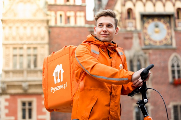 Pyszne.pl z ponad milionem zamówień w październiku BIZNES, IT i technologie - Liczba zamówień obsłużonych w październiku przez aplikację Pyszne.pl przekroczyła symboliczną granicę miliona.