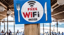 To zagrożenie jest praktycznie wszędzie! Publiczne WiFi. BIZNES, IT i technologie - Zanim połączysz się z publiczną siecią WiFi - przeczytaj o zagrożeniach i wskazówkach jak ich uniknąć !