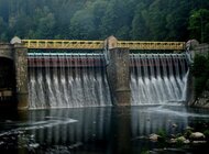 Klastry - innowacyjne podejście do energetyki rozproszonej technologie, energetyka - Cieszące się dużym zainteresowanie społecznym klastry energetyczne to pomysł pionierski. Tego typu przedsięwzięcie nie ma swojego odpowiednika w Europie, dlatego kluczowym wyzwaniem jest opracowanie modelu współpracy między wszystkimi podmiotami chcącymi go tworzyć.