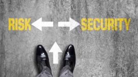 Hakerzy w słusznej sprawie BIZNES, IT i technologie - Po nietypowe rozwiązanie sięgnął szwajcarski rząd. Świadomie zaprosił do ataku profesjonalnych hakerów, który mają „przetestować” krajowy system głosowania online.