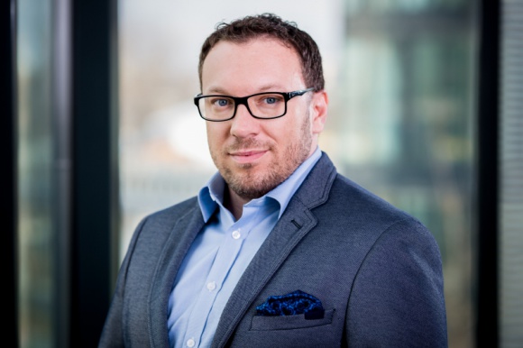 Sztuczna Inteligencja przewidzi przyszłość Twojego związku. LIFESTYLE, IT i technologie - Podpowie ulubione programy, zaproponuje interesujące produkty, przewidzi, jaka przyszłość czeka kłócące się pary. Sztuczna Inteligencja coraz śmielej wkracza do naszego życia i ten trend nie ustanie – mówią specjaliści z firmy TogetherData.