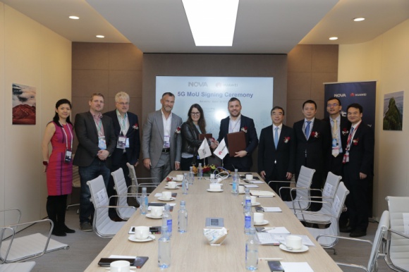Huawei i islandzki operator Nova podpisali umowę w zakresie testowania 5G BIZNES, IT i technologie - Podczas Mobile World Congress 2019 (MWC 2019) Huawei i islandzki operator Nova podpisali umowę na przeprowadzenie pierwszych testów technologii 5G na Islandii. Jest to pierwsze partnerstwo firmy w obszarze 5G na Islandii.
