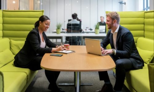 Transformacja cyfrowa i sprzedaż oparta na usługach tematami HP Reinvent