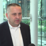 Konsultantów telefonicznych coraz częściej zastępują roboty. Na wirtualne biura obsługi decydują się kolejne branże