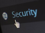 Nie takie RODO straszne – ale tylko, jeśli się zabezpieczysz prawo, technologie - Niemal równo rok temu, 25 maja 2018 roku, prawo ochrony danych osobowych zmieniło się w całej Unii Europejskiej wraz z wejściem w życie regulacji RODO. Regulator przewidział dotkliwe kary finansowe za złamanie przepisów, tymczasem zabezpieczenie danych nie jest tak kłopotliwe, jak się wydaje. Może też nie tylko pomóc uniknąć kary, ale wręcz stanowić atut firmy.