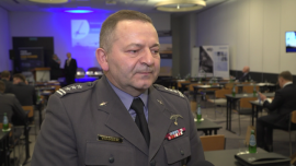 Technologie inteligentne wkraczają do lotnictwa. Zautomatyzują procedurę lotu, wyeliminują systemy odprawy pasażerskiej oraz nadawania bagaży