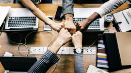 Jak generacja Z wpłynie na rynek księgowości i HR? BIZNES, IT i technologie - Jakie będą firmy zarządzane przez Zillenialsów? Czy współczesne usługi księgowe i kadrowe spełniają wymagania młodych przedsiębiorców?