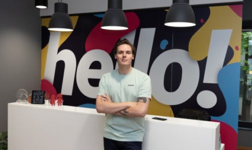 Move Closer rozpoczyna współpracę z Papaya Films