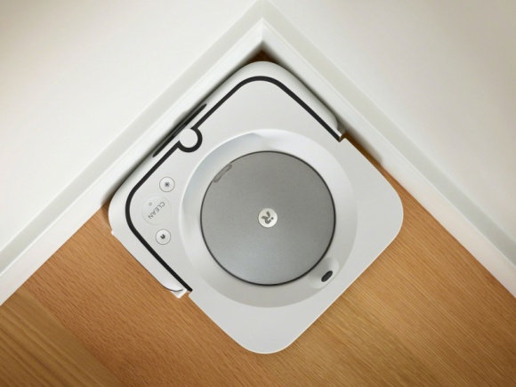 iRobot: przyszłość sprzątania dostępna w Polsce BIZNES, IT i technologie - Zaprezentowany pod koniec maja br. najbardziej zaawansowany robotyczny duet – robot odkurzający Roomba s9+ oraz robot mopujący Braava jet m6 – wchodzi do oferty iRobot w Polsce.