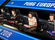 Samsung oficjalnym sponsorem PUBG Europe League 2019 wydarzenia, kultura, sztuka, rozrywka - AMSTERDAM, Holandia – 26 września 2019 r. – firma Samsung Electronics Co., Ltd. ogłosiła dziś, że została oficjalnym sponsorem PLAYERUNKNOWN'S BATTLEGROUNDS Europe League (PUBG PEL). W ramach sponsoringu wszystkie nadchodzące mecze PUBG PEL w 2019 roku będą po raz pierwszy w historii rozgrywane na zakrzywionych monitorach, w tym przypadku na C27RG5. Model ten, który po raz pierwszy zaprezentowano na targach E3 2019, oferuje najwyższą w branży częstotliwości odświeżania wynoszącą 240 Hz i kompatybilność z NVIDIA G-SYNC.