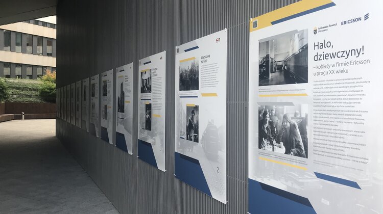 Zaproszenie na wystawę „"Halo, dziewczyny! Kobiety w firmie Ericsson u progu XX wieku”