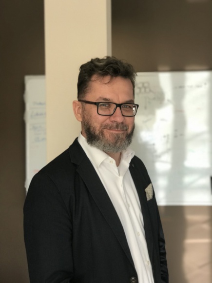 Ponad 50 tysięcy osób dziennie korzysta z ich rozwiązania BIZNES, IT i technologie - Polska firma stworzyła rozwiązanie, które zmienia tradycyjne podejście do motywowania pracowników i zdobywa światowe rynki. Jej projekt bazuje na dziedzinach, które na pierwszy rzut oka niewiele łączy, czyli psychologii i sztucznej inteligencji.