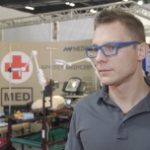 Żołnierze na polu walki są wyposażeni w coraz nowocześniejsze narzędzia. Zapotrzebowanie na zaawansowany sprzęt medyczny rośnie także w Polsce