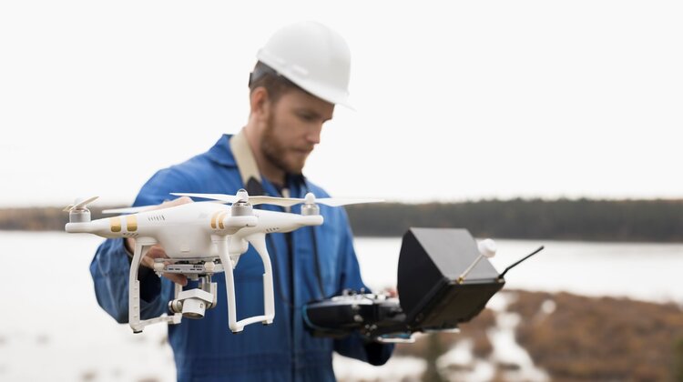 Orange, Ericsson i Instytut Łączności przetestują działanie dronów w sieci 5G