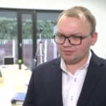 Rynek logistyczny sięga po sztuczną inteligencję. Będzie obsługiwać klientów, oszacuje czas i wyliczy koszty dostawy