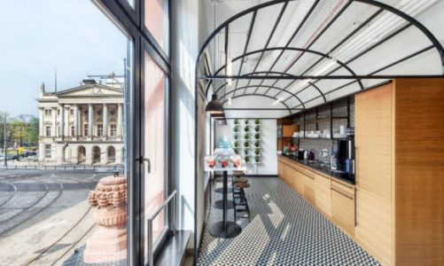 Opera przechodzi na zdalny tryb pracy