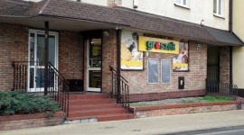 „Okienko dla seniorów” zmieniło dzienny cykl pracy BIZNES, IT i technologie - Wprowadzenie „okienka dla seniorów” od 1 kwietnia już w pierwszym dniu zmieniło rytm pracy w tradycyjnych sąsiedzkich sklepach za rogiem.