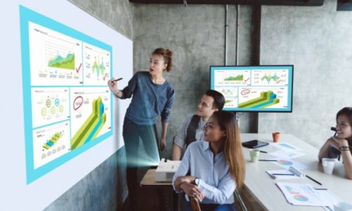 NOWE PRZENOŚNE PROJEKTORY LCD PANASONIC – WYSOKA JAKOŚĆ I DUŻY KONTRAST OBRAZÓW