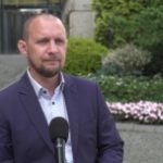 Inteligentne recyklomaty ułatwiają segregowanie odpadów. Do recyklingu ma zachęcić Polaków e-kaucja