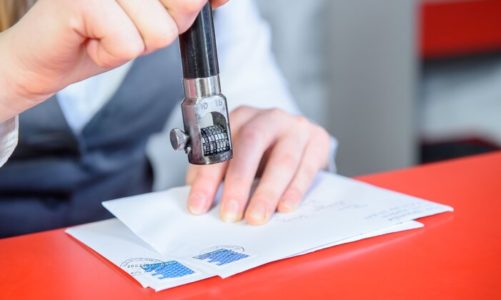 Pandemia przyspieszyła spadek tradycyjnej korespondencji