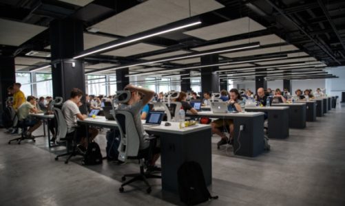 Profesjonalne call center dla każdej firmy – rozwiązanie Salesforce Cloud Voice