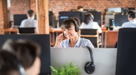 Sztuczna inteligencja i automatyzacja w nowej wersji IFS Customer Engagement BIZNES, IT i technologie - Zintegrowane wielokanałowe centrum obsługi o dużych możliwościach konfiguracji, w pełni powiązane z marką przedsiębiorstwa, pozwala klientom zamawiać usługi i uzyskiwać szczegółowe informacje przez internet, w serwisach społecznościowych i drogą telefoniczną