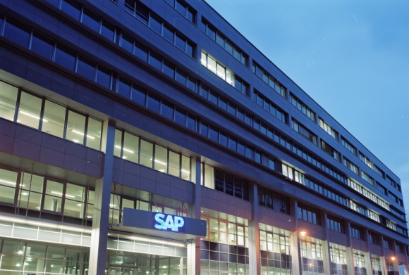 Siemens i SAP wspólnie przyspieszają transformację cyfrową przemysłu