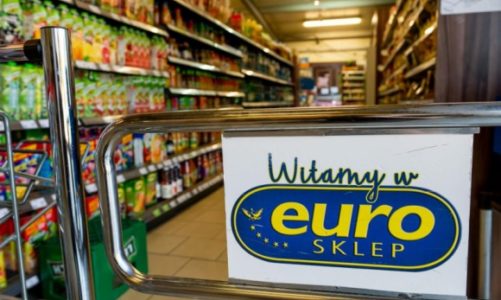 Podczas pandemii na większe zakupy wybieramy małe sklepy