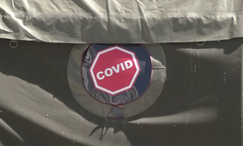 Sztuczna inteligencja diagnozuje bezobjawowych pacjentów COVID-19 ze 100-proc. skutecznością na podstawie analizy kaszlu. Naukowcy pracują już nad aplikacją mobilną [DEPESZA]