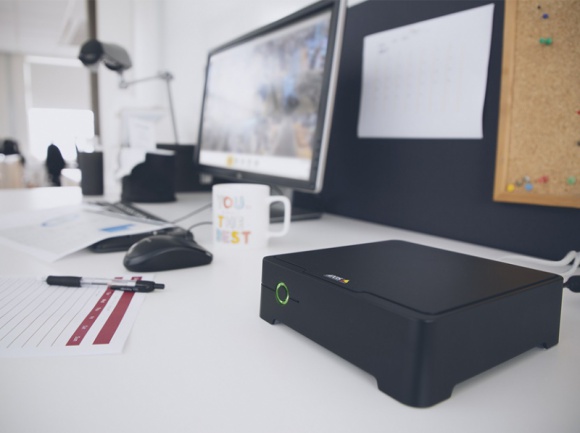 Nowy, kompaktowy rejestrator od Axis BIZNES, IT i technologie - Axis Communications właśnie wprowadziło na rynek rejestrator Axis S3008 Recorder — łatwe w montażu rozwiązanie do nagrywania obrazu w jakości Ultra HD, które współpracuje z oprogramowaniem do zarządzania materiałem wizyjnym Axis Companion.
