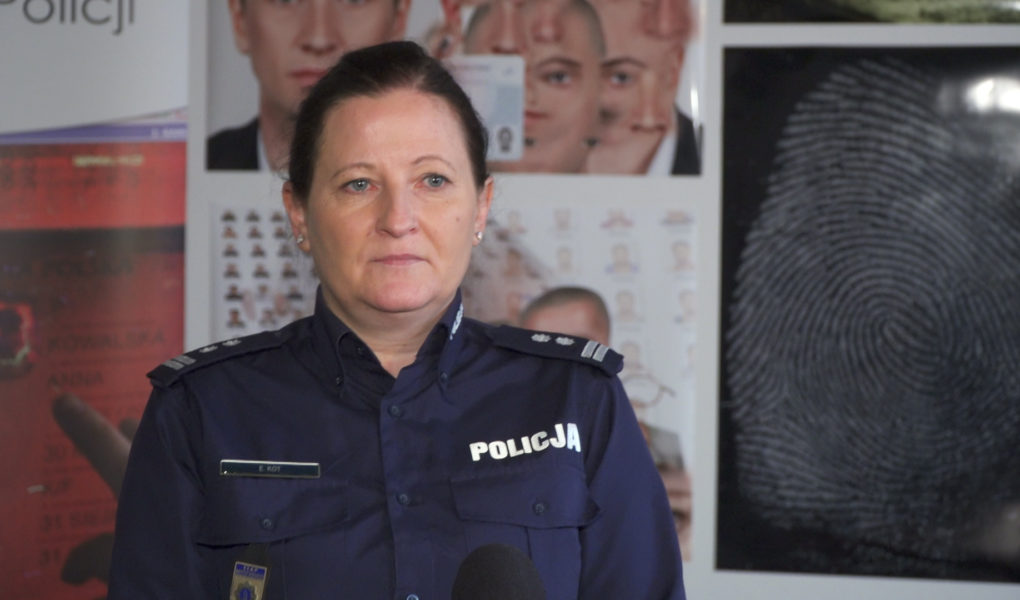 policja-daktyloskopia-foto-1 Policyjne organy ścigania z rewolucyjnym systemem identyfikacji odcisków palców. Pozwoli na 100-proc. identyfikację przestępców czy osób poszukiwanych