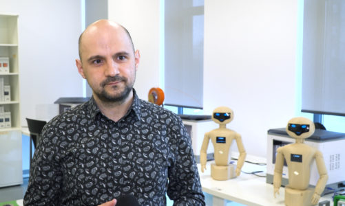 Sztuczna inteligencja i robotyka zmieniają edukację. Ich rola zwiększyła się zwłaszcza w dobie pandemii